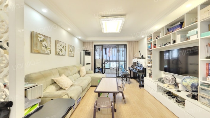 樱源晶舍二手房实景图