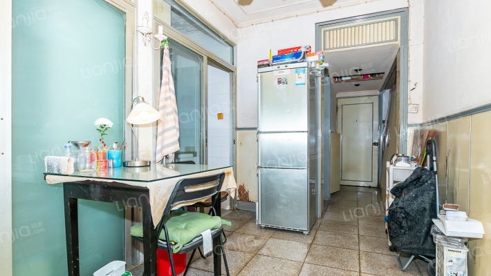 辉河大楼二手房实景图