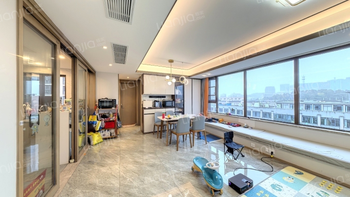 山语凤鸣府二手房实景图
