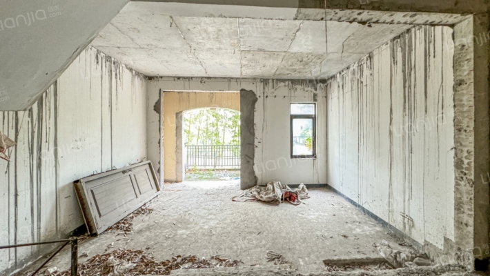 融创紫泉枫丹二手房实景图