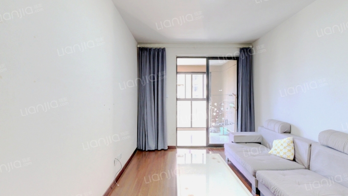 水岸豪庭二手房实景图