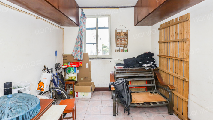 临汾路1515弄二手房实景图