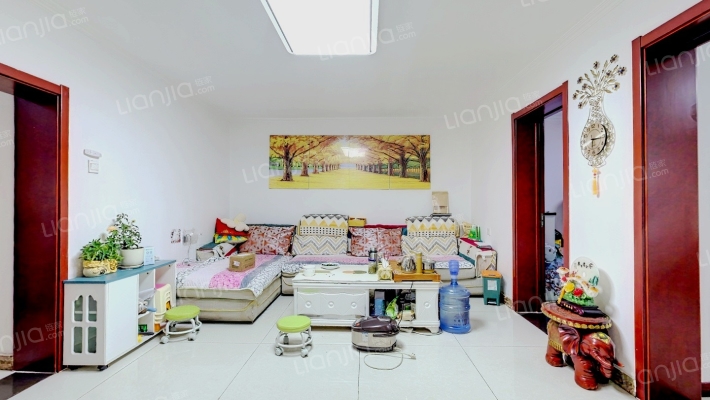 商业街二手房实景图