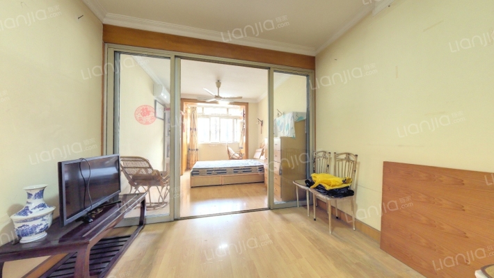 上钢四村二手房实景图