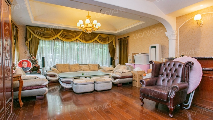 佘山银湖别墅二手房实景图