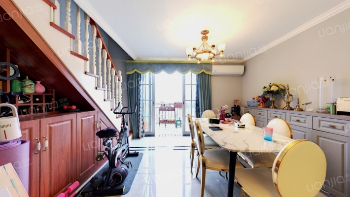 骄阳天际二手房实景图