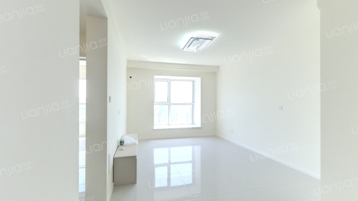 中海国际公园城瞰湖苑二手房实景图