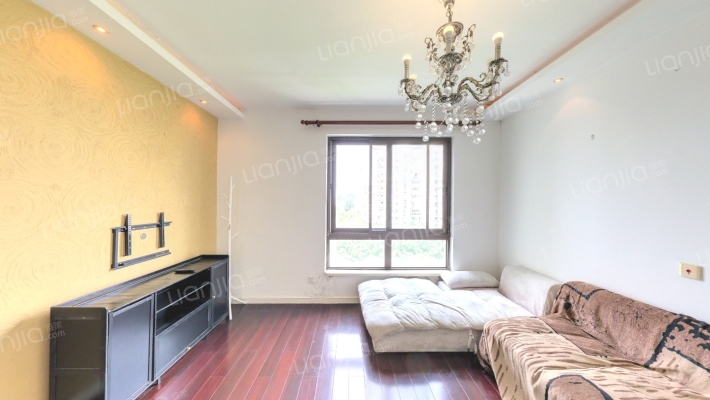 城市经典四期高迪二手房实景图