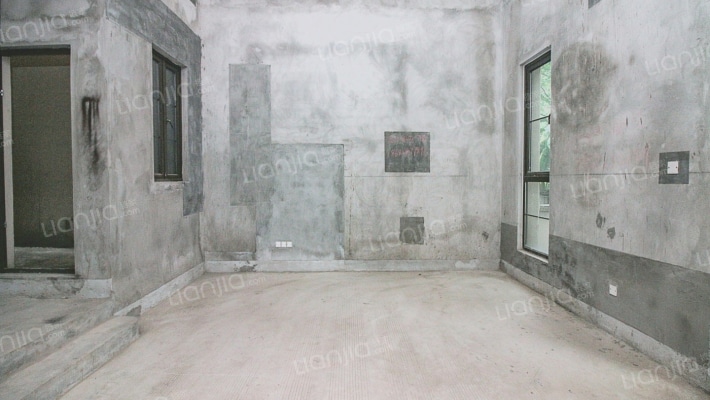 融创竣爵堡二手房实景图