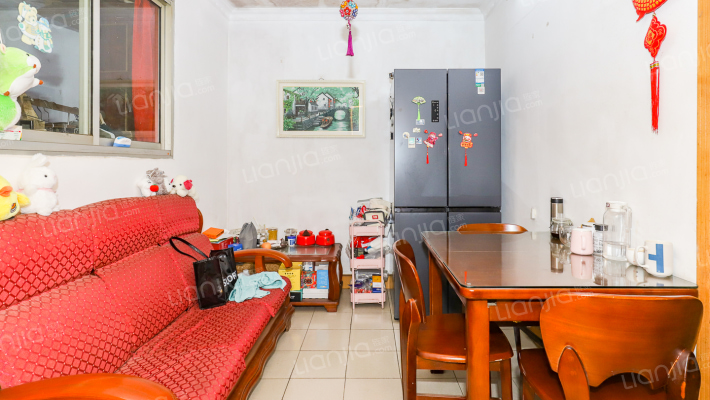 幸福新苑二手房实景图