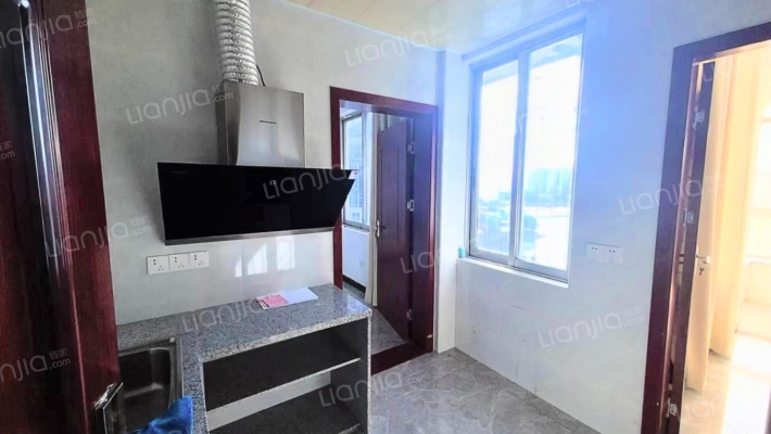 水厂宿舍二手房实景图