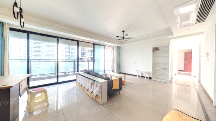 蓝光长岛国际三期二手房实景图