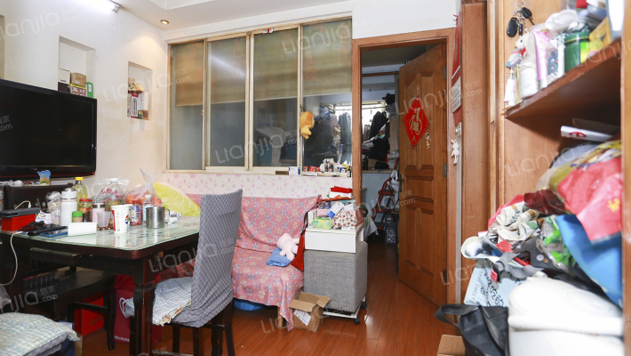 世界路65弄二手房实景图