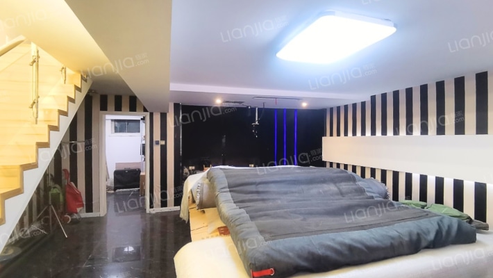 纯翠领域二手房实景图