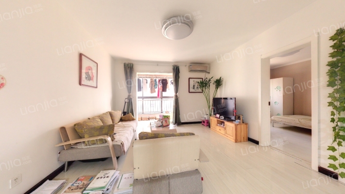 尊域二手房实景图