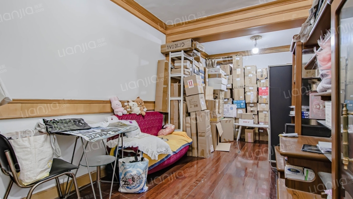兴艺小区二手房实景图