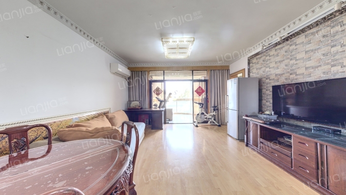 华宝花园二手房实景图