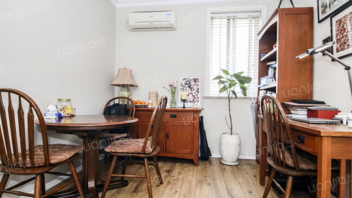 中华别墅二手房实景图