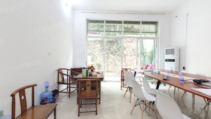 月亮湾山庄二手房实景图