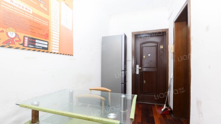 泾东小区二手房实景图