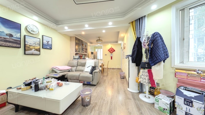 中新街芳华苑二手房实景图