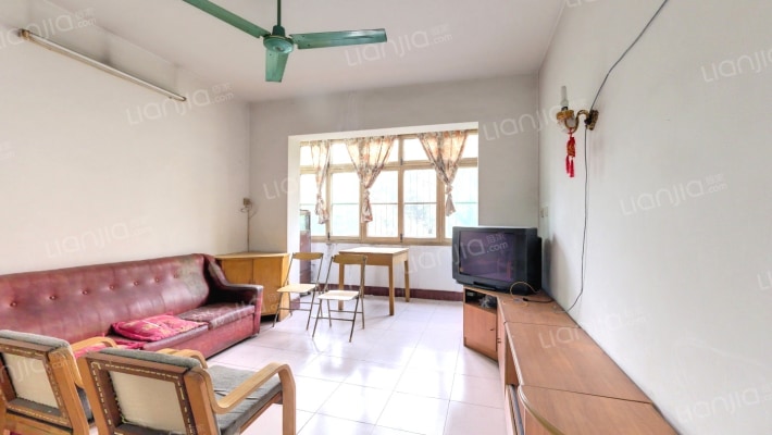 政法三村二手房实景图