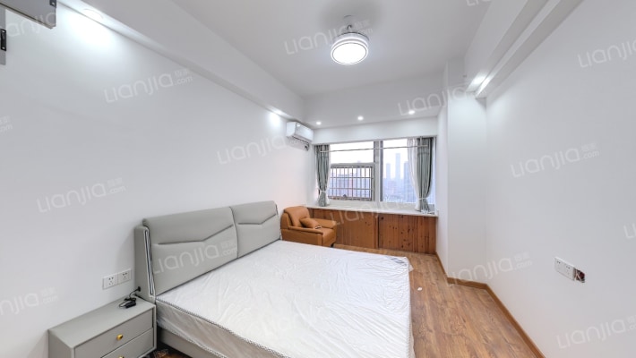 宇成开福广场二手房实景图