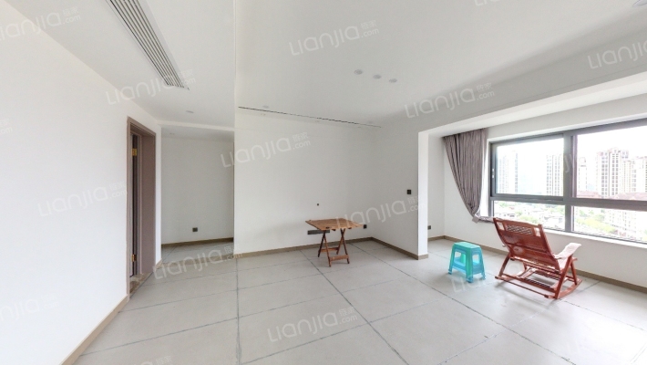 新城朗隽大都会朗誉二手房实景图