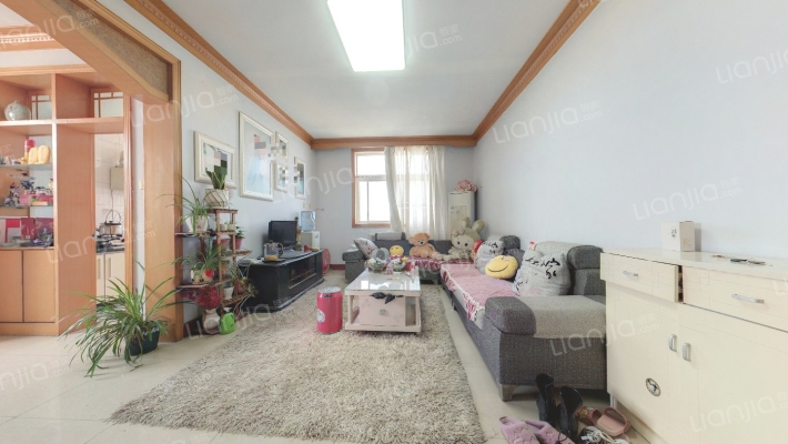 文化街幼儿园商住楼二手房实景图