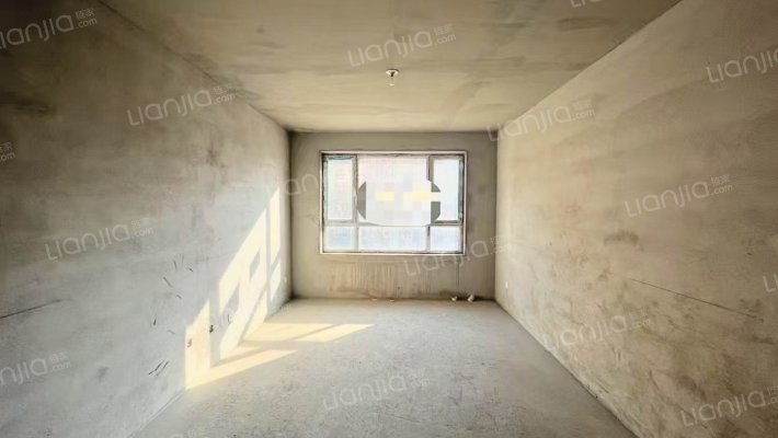 新大赛维利亚小镇二手房实景图