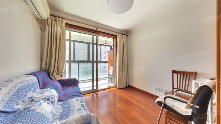 天山华庭二手房实景图