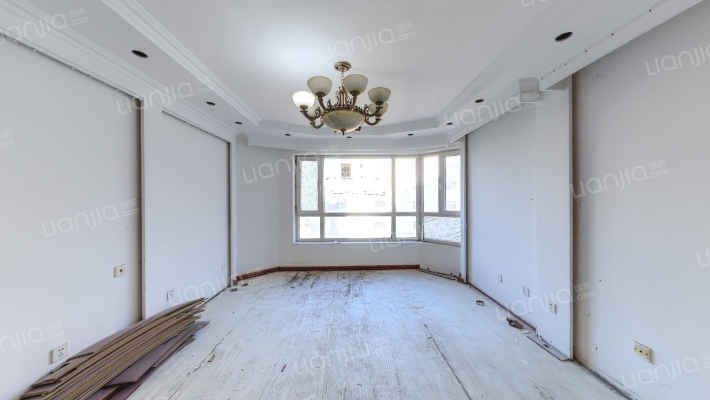 伊丽雅特湾三期二手房实景图