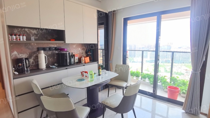 德天凯旋府二手房实景图