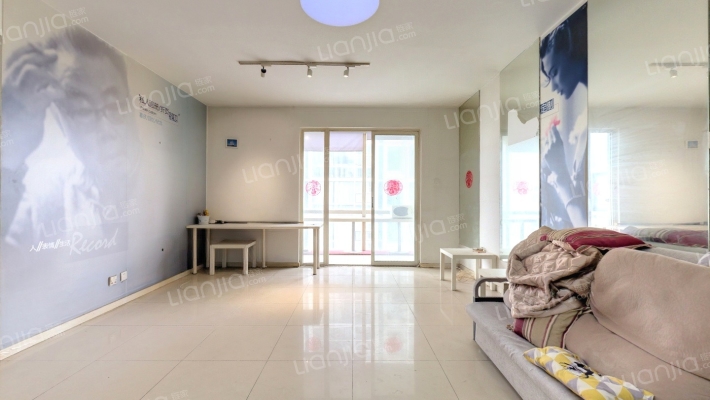 领行国际二手房实景图