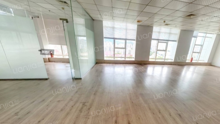 国际科技大厦二手房实景图