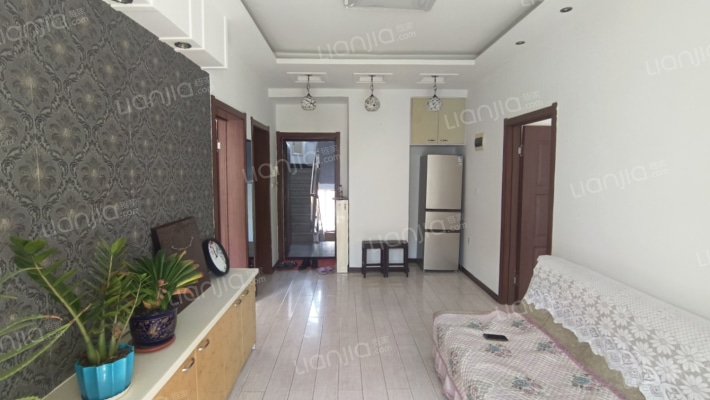 新龙城C3区二手房实景图