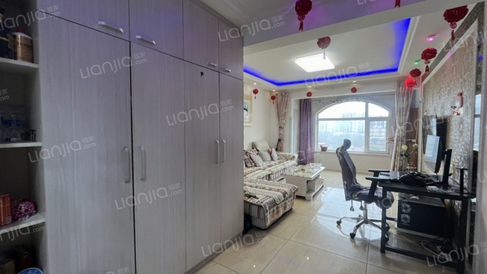 众泰嘉园二手房实景图