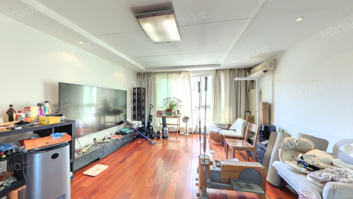 CBD总部公寓一期二手房实景图