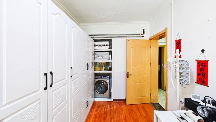 山大路182号二手房实景图