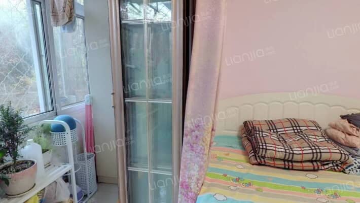 高井中学教工楼二手房实景图