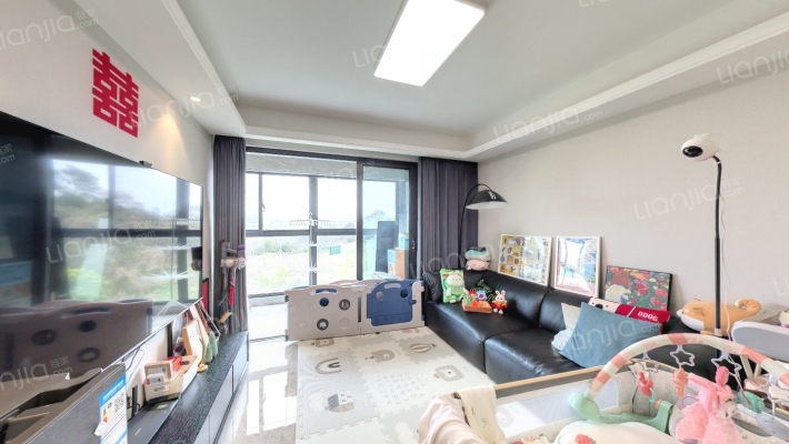 翡翠天域臻园二手房实景图