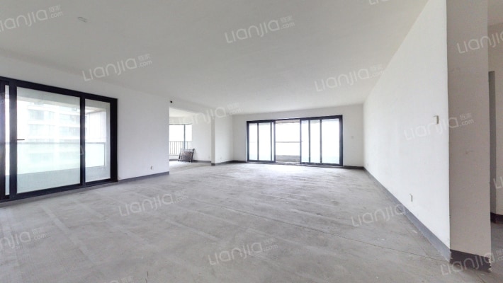 盛元蓝爵国际二手房实景图