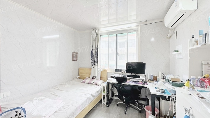 蒙自路440弄二手房实景图