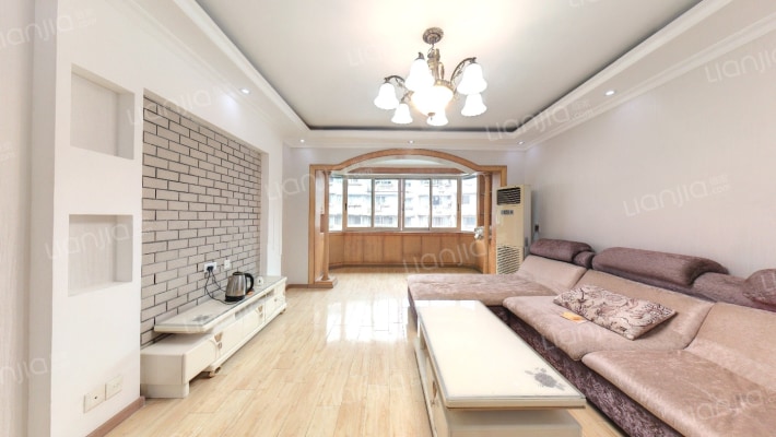 扬子江花园二手房实景图