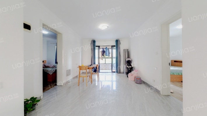 东方冠郡二期二手房实景图