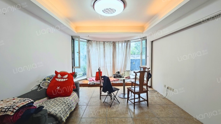 西苑别墅二手房实景图