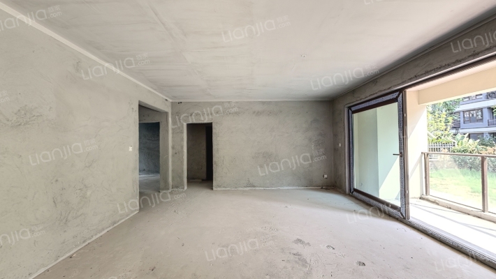 绿地听江左岸二手房实景图