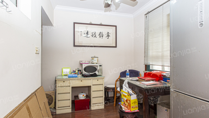 龙吴路13弄二手房实景图