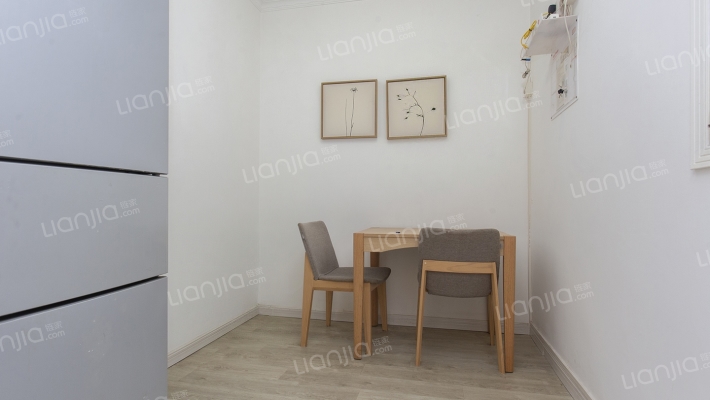 龙柏二村二手房实景图