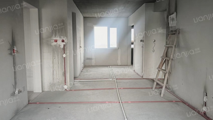 众人翡丽湾二手房实景图